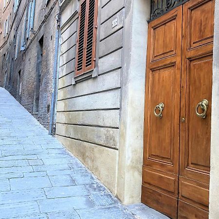 Casa Stella- A Due Passi Dal Corso Di Sienaアパートメント エクステリア 写真