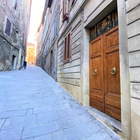 Casa Stella- A Due Passi Dal Corso Di Sienaアパートメント エクステリア 写真
